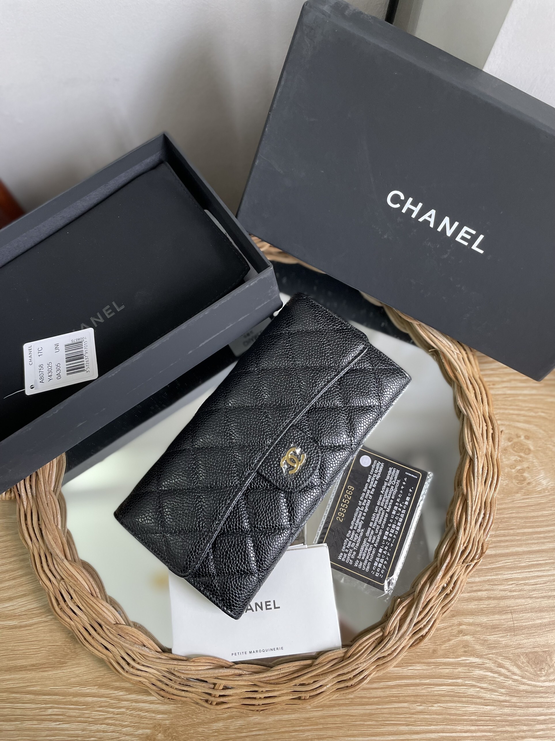 Ví Chanel Siêu Cấp Dáng Dài Màu Đen Da Hạt Size 20cm