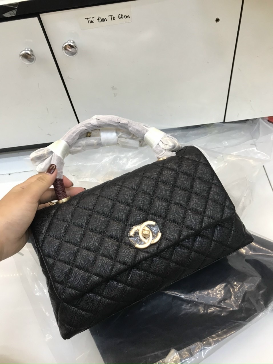 Túi Xách Chanel Coco Siêu Cấp Da Hạt Khóa Vàng Màu Đen Quai Vân Size 28cm