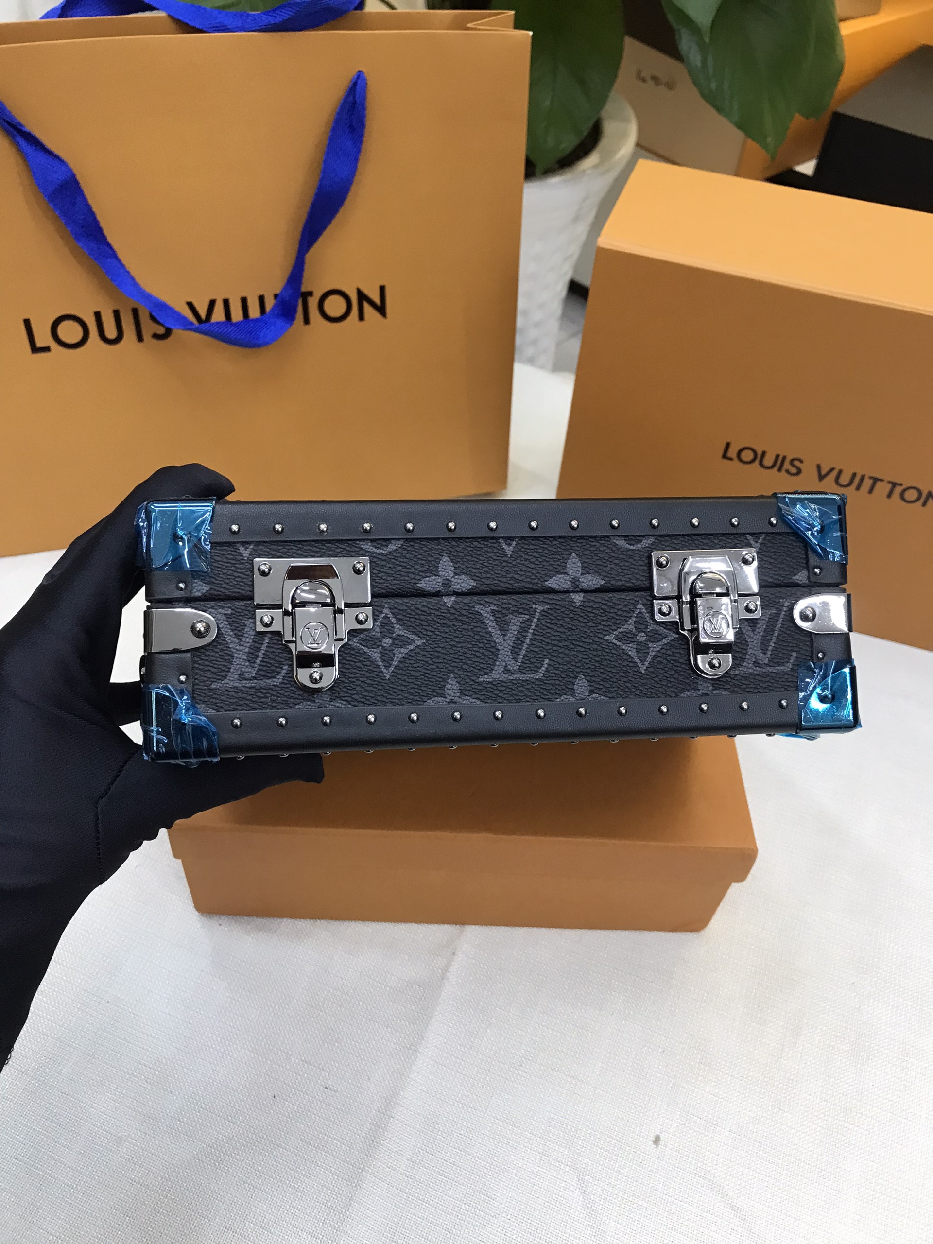 Túi Dạng Hộp LV Clutch Box Super Hoa Văn Đen M20251