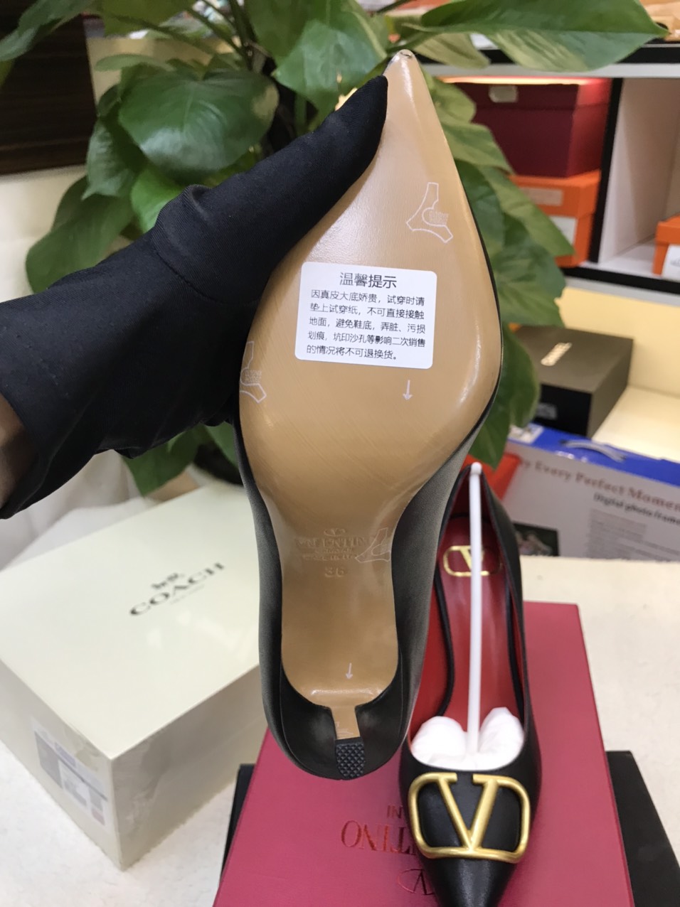 Giày Valentino VLogo Calfskin Pumps Black Siêu Cấp Heels 8cm Size 36